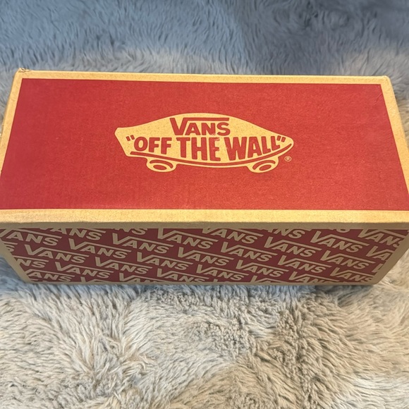 NWT Vans Slip-On Shoes Size 9.5 Women Tye Dye Multi/White In Box - Picture 2 of 9